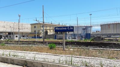 im Bahnhof Messina Centrale